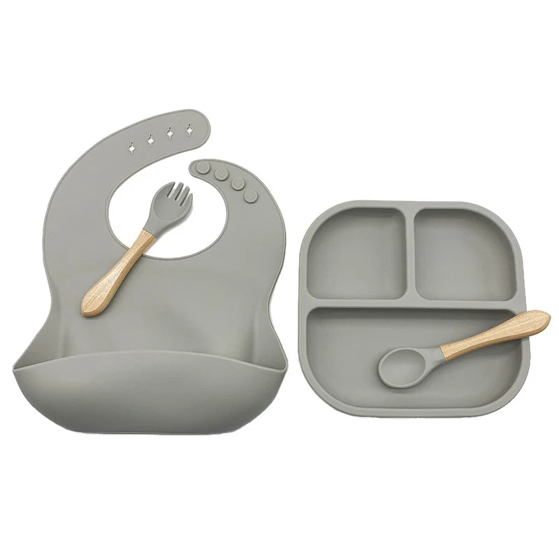 7-piece silicone bibs and feeding set