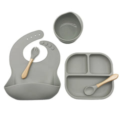 7-piece silicone bibs and feeding set