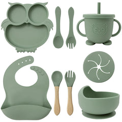 Green 9-piece silicone bibs and self-feeding set