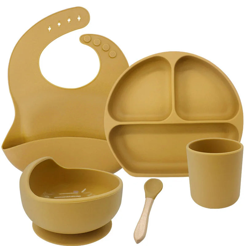 Gold 5-piece silicone bibs and feeding set