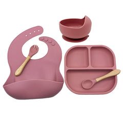 7-piece silicone bibs and feeding set