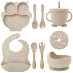 Beige 9-piece silicone bibs and self-feeding set