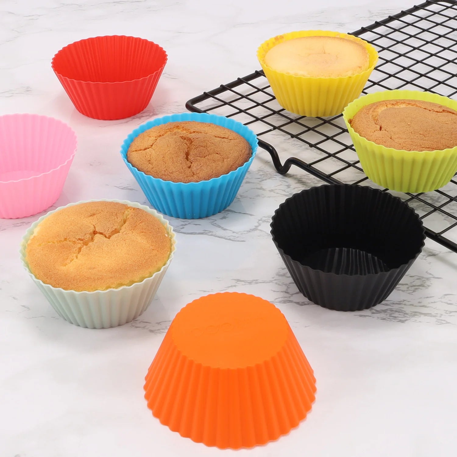 Set of 8 Silicone Cup Cake Molds