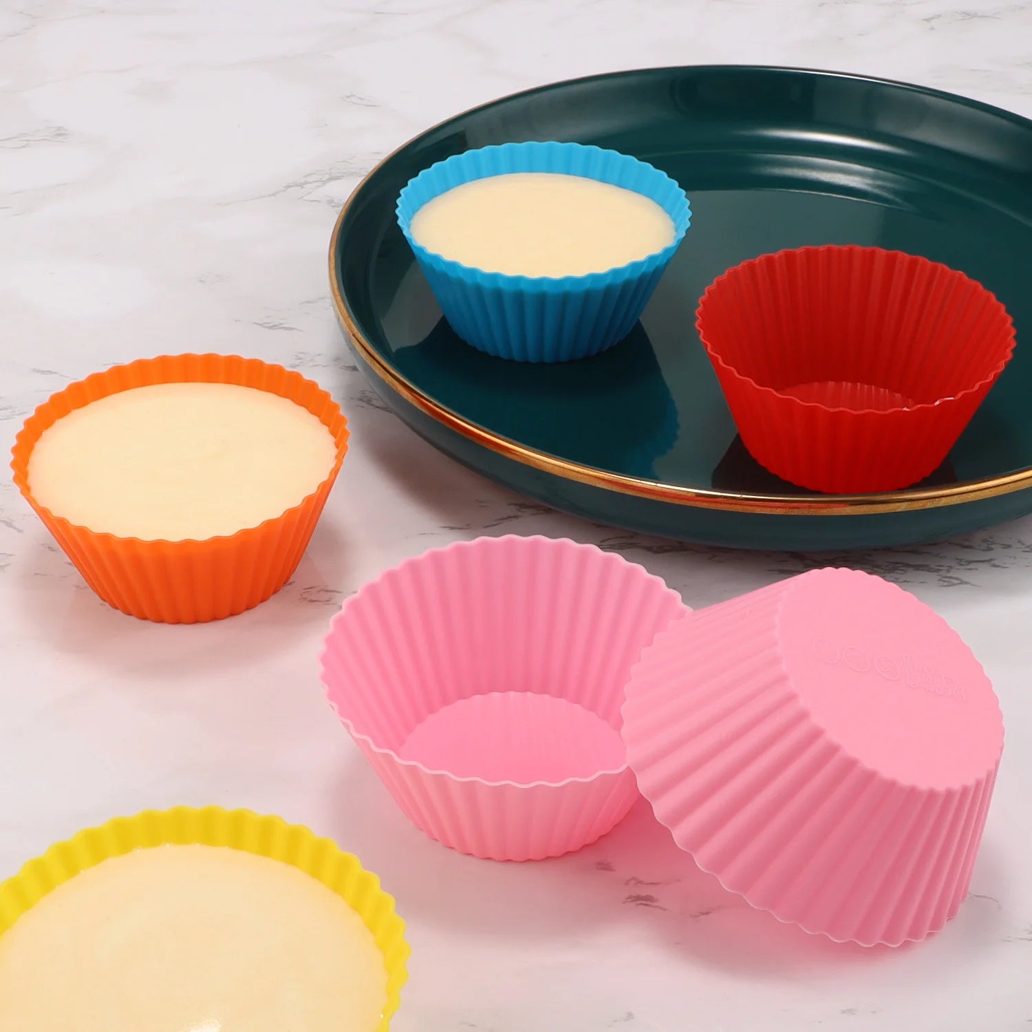 Set of 8 Silicone Cup Cake Molds