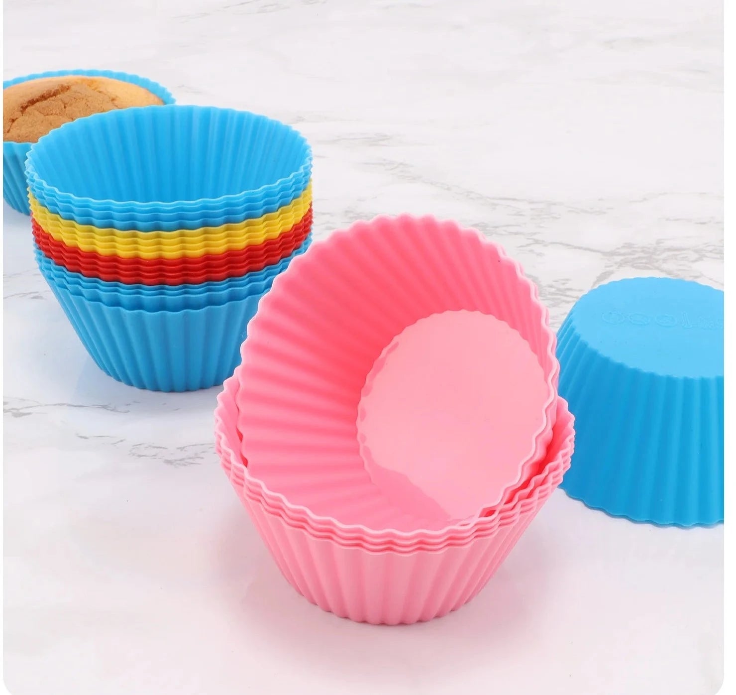 Set of 8 Silicone Cup Cake Molds