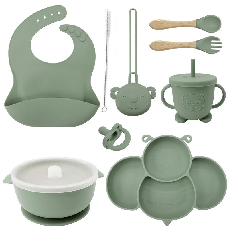 Green 9-piece silicone bibs and bowl set