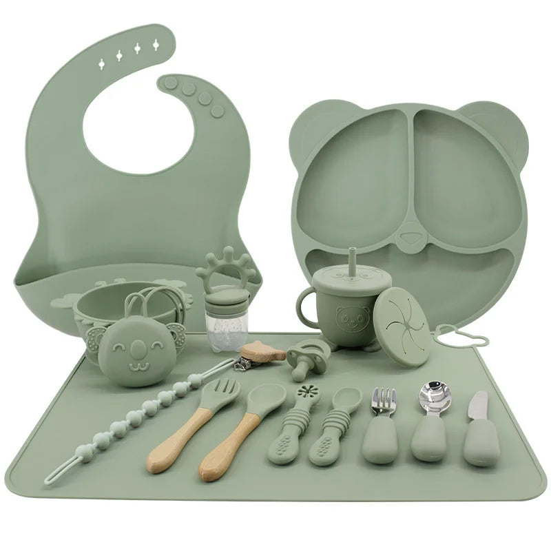 Green 17-piece all in one silicone baby feeding set